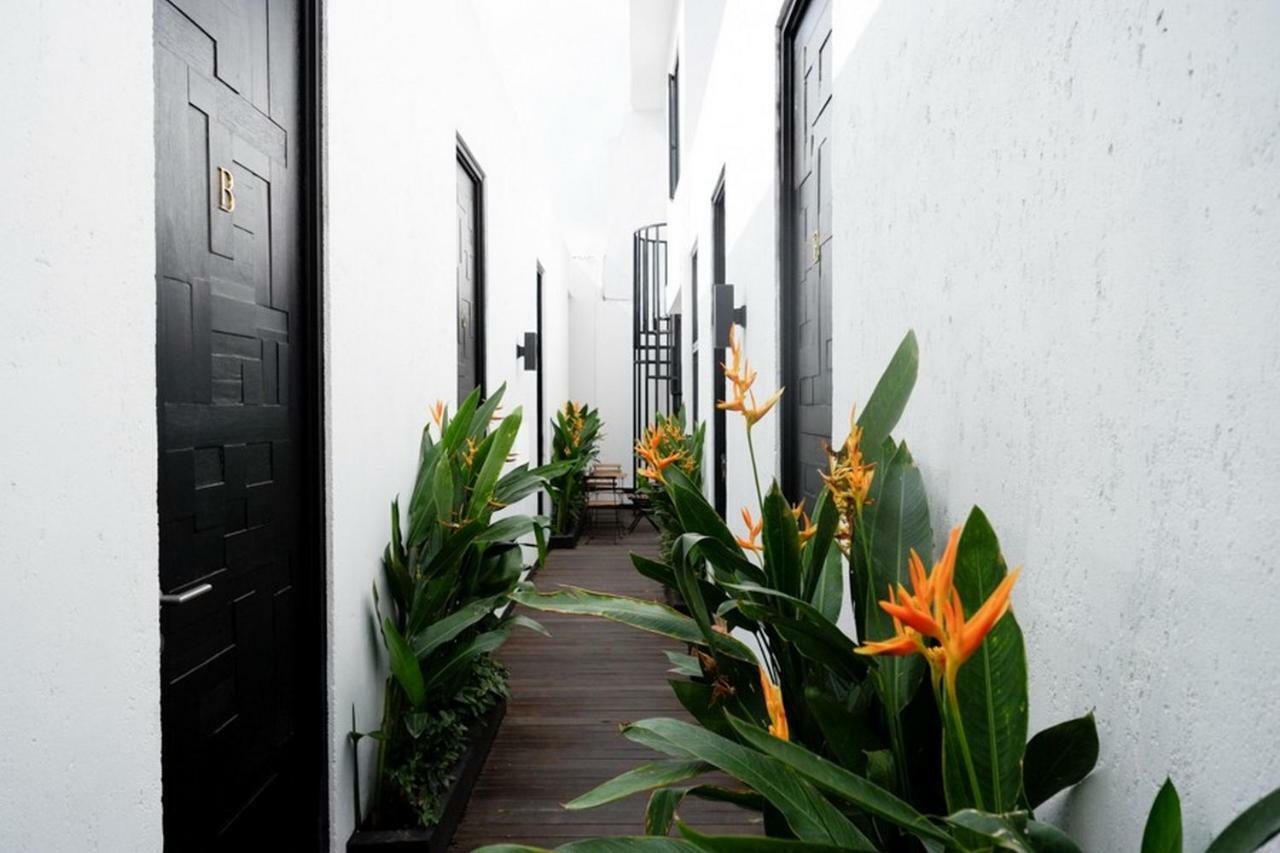 Хостел Reddoorz @ Jalan Raya Semat Canggu Бали Экстерьер фото